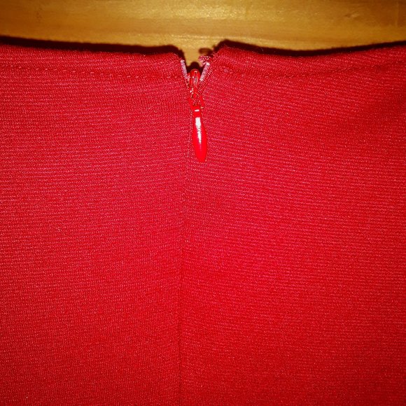 Sandra Darren SZ 10 Christmas Red Scuba Fitted Detailed Sleeveless Knit Dress - Picture 8 of 12